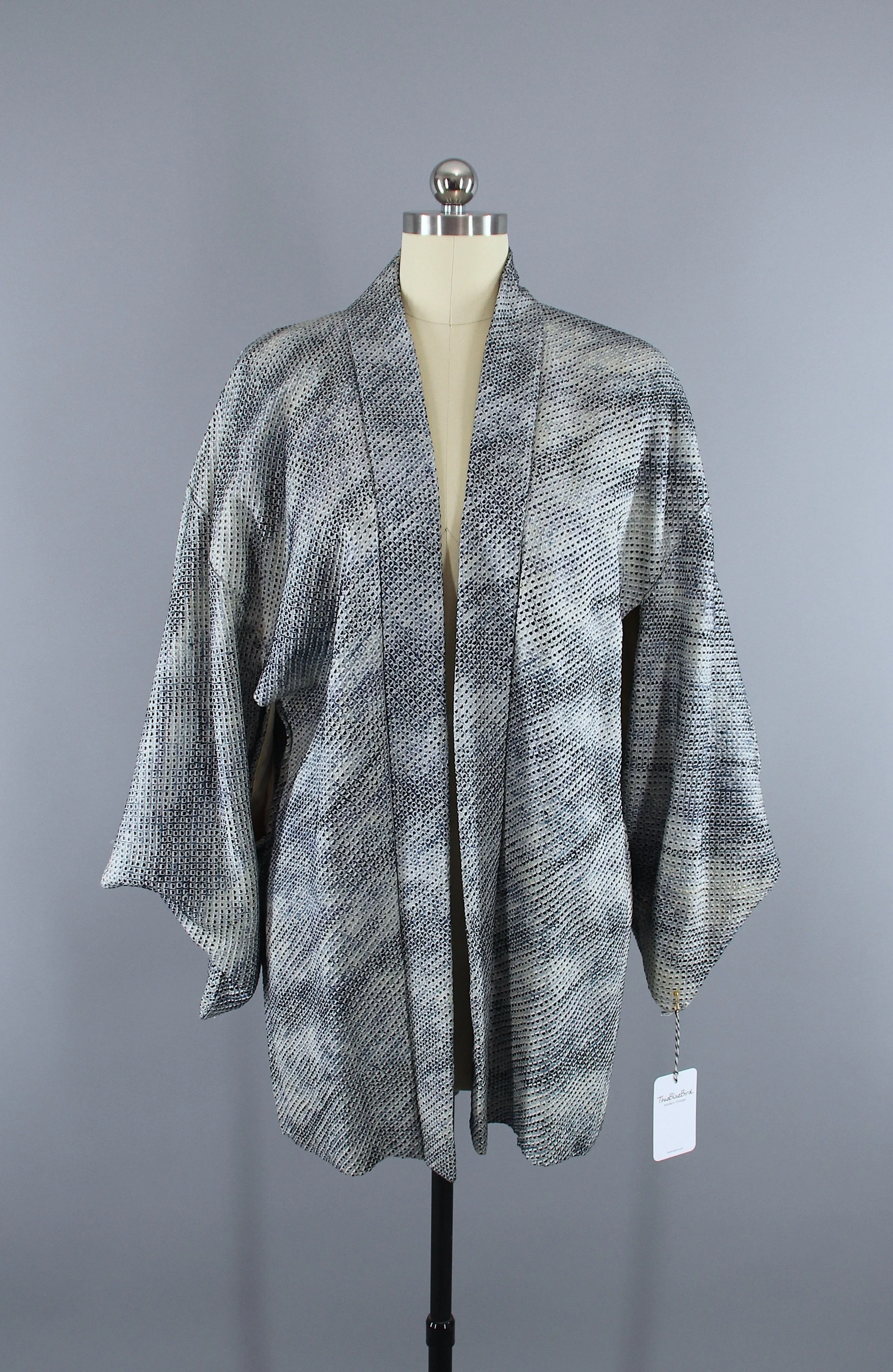 1950s Vintage Silk Haori Kimono Jacket Cardigan / Blue & White Shibori Dyed Ombre