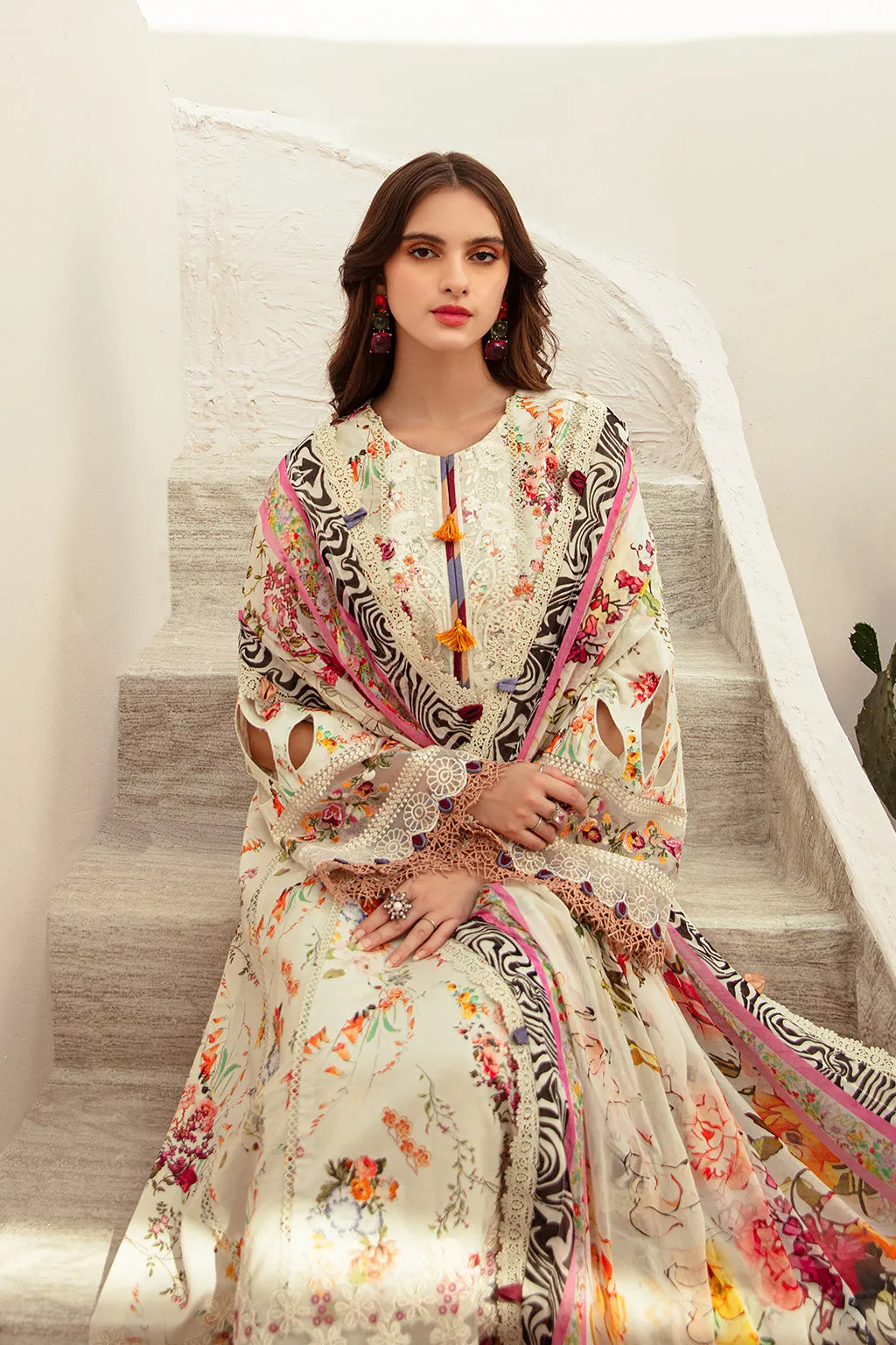 Alif Affordable Lawn by Abbas Jamil Rajpoot  – Gardian