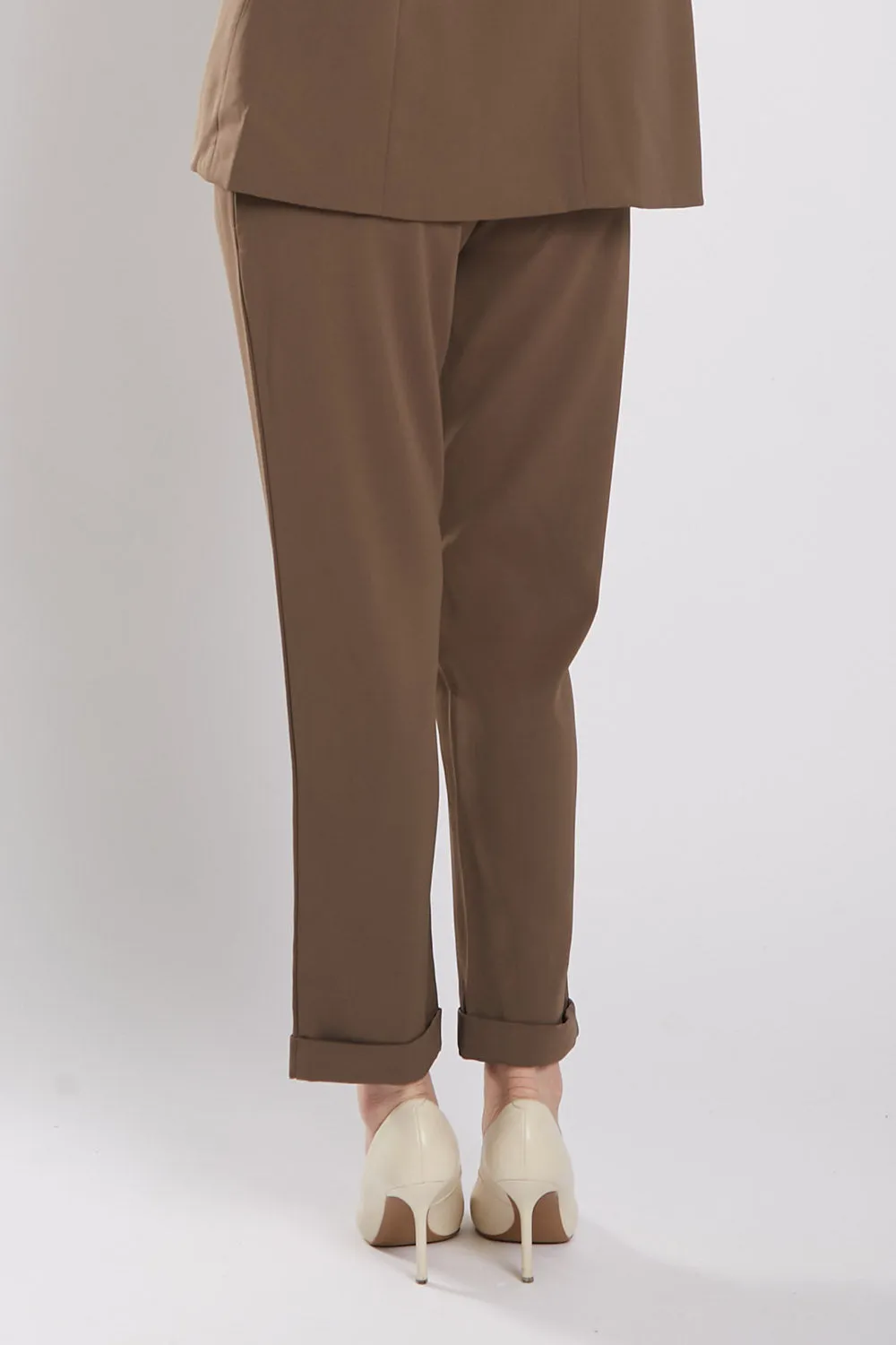 Carinne Tailored Pants in Coffee