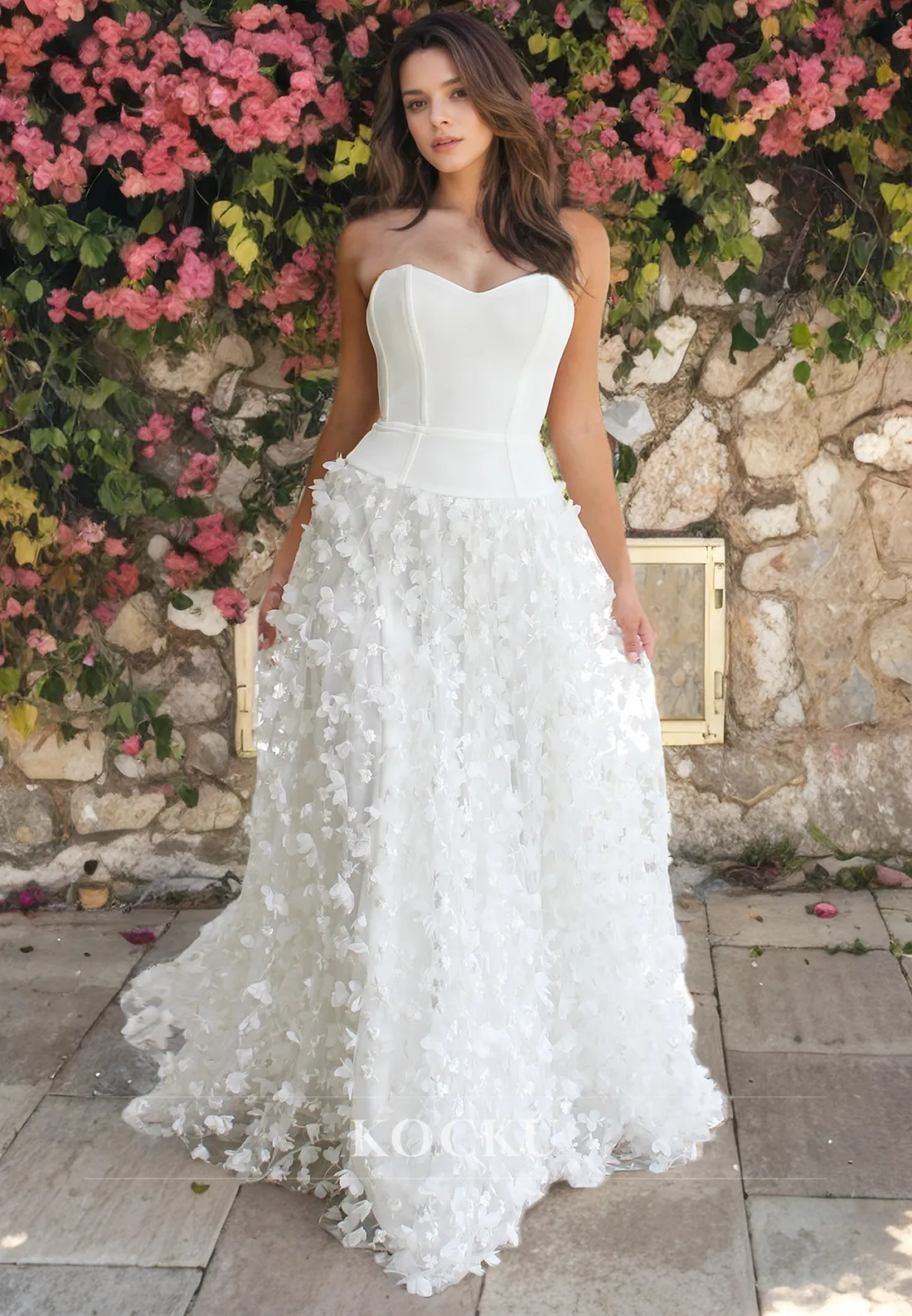 Chic&Modern Boho A Line Wedding Dress Sweetheart Bridal Dress with Train