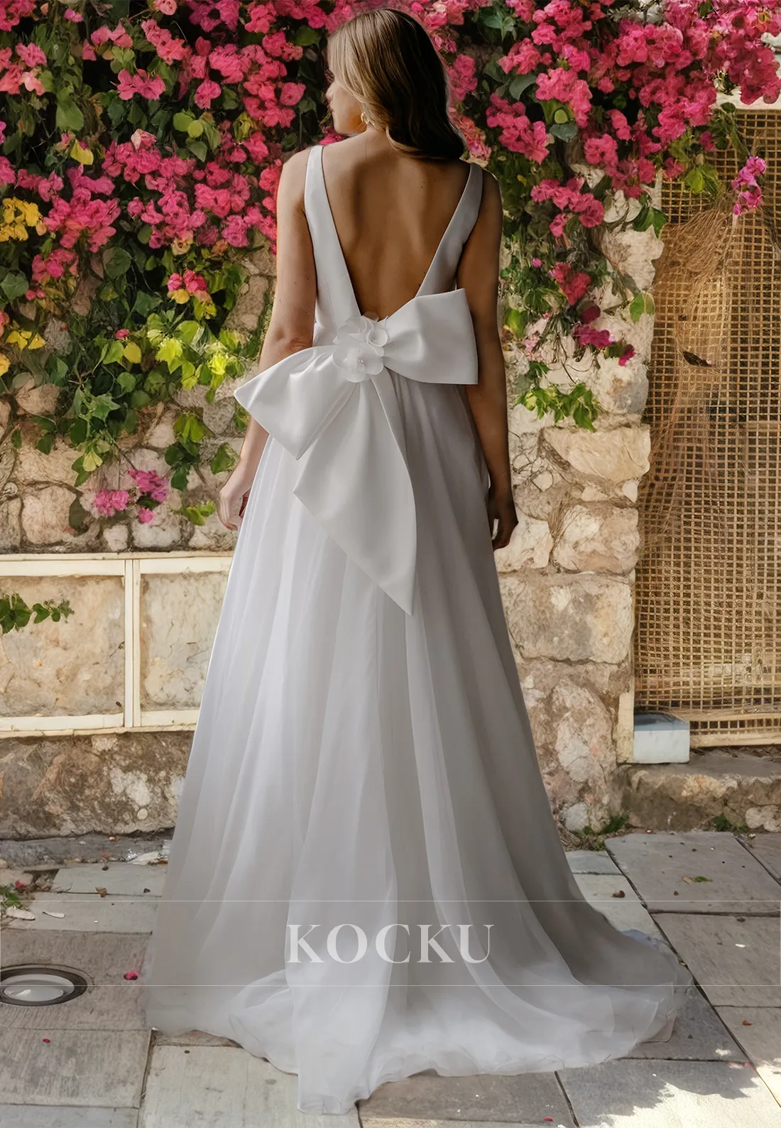 Elegant & Simple V-Neck Backless A-Line Bowknot Sleeveless Wedding Dress