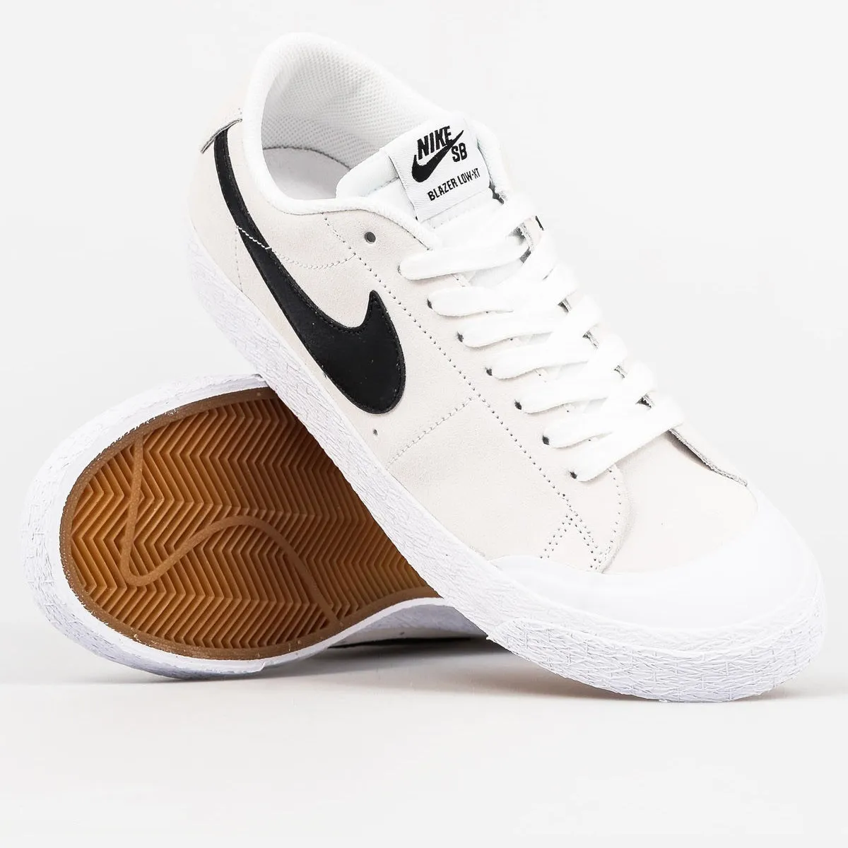 Nike Shoes SB Zoom Blazer Low XT - Summit White/Black White