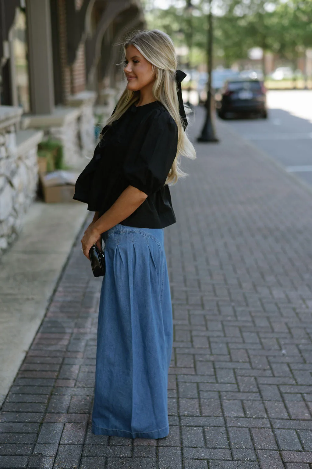 Pleated Wide Leg Jean-Medium Denim