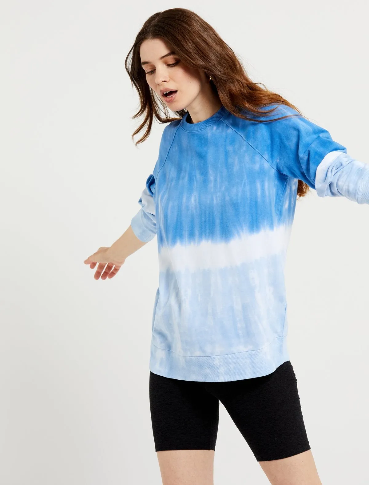 Tie-Dye Crew Neck Maternity Sweatshirt in Blue Tie-Dye